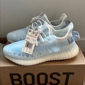 Adidas Yeezy Boost 350 V2 Mono Ice